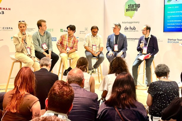 Débat sur la souveraineté européenne en intelligence artificielle sur le stand Franco-Allemand VivaTechnology 2025