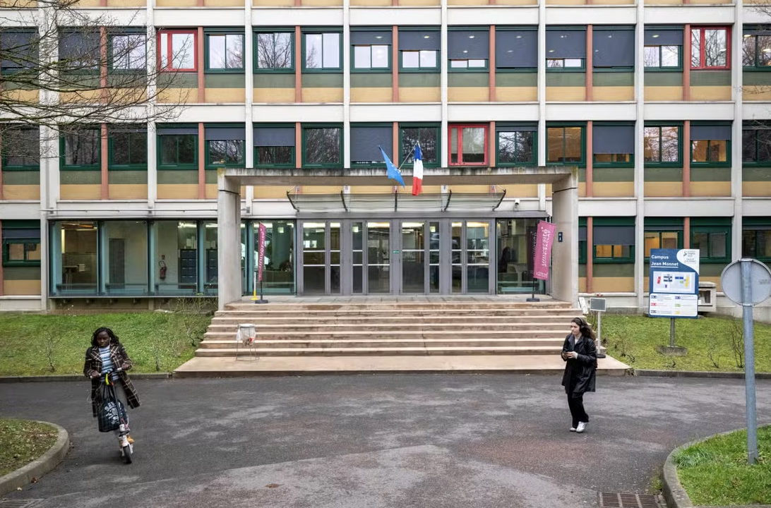 « Plus elles seront utilisées, plus elles seront performantes » : à l’université Paris-Saclay, les étudiants expérimentent l’IA